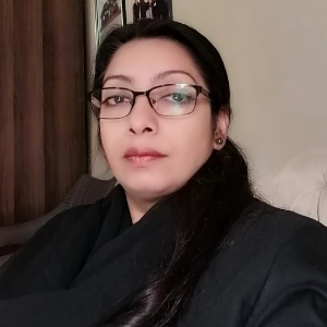 Advocate Umbreen  Naz